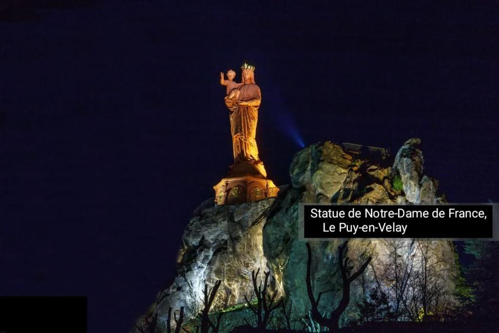 Pres De St Etienne Et Du Parc Naturel Regional Du Pilat